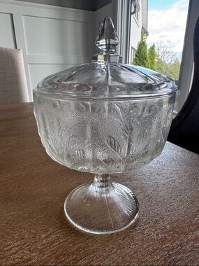 Vintage Clear FTD 1978 Oak Leaf Pattern Wide Goblet Candy/nut Dish with lid